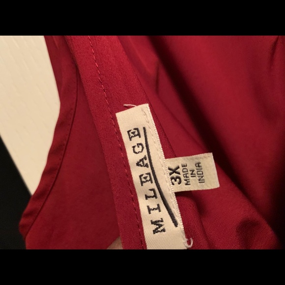 Maroon top - Picture 2 of 3